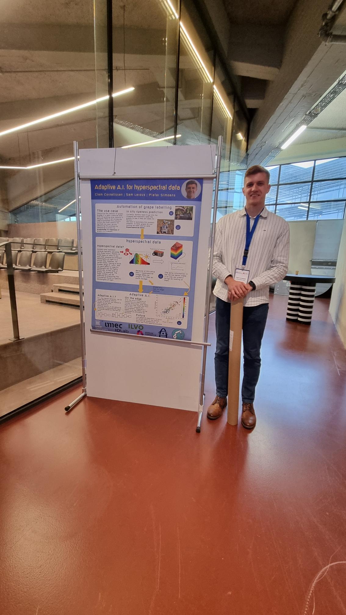 Ciem Cornelissen presenting his poster.
